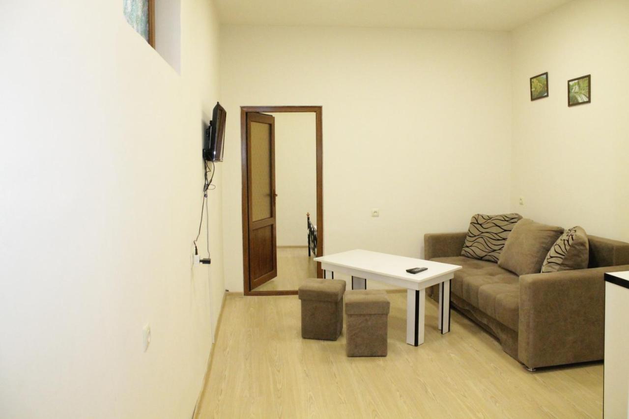 Tempus Hotel-Hostel Erivan Dış mekan fotoğraf