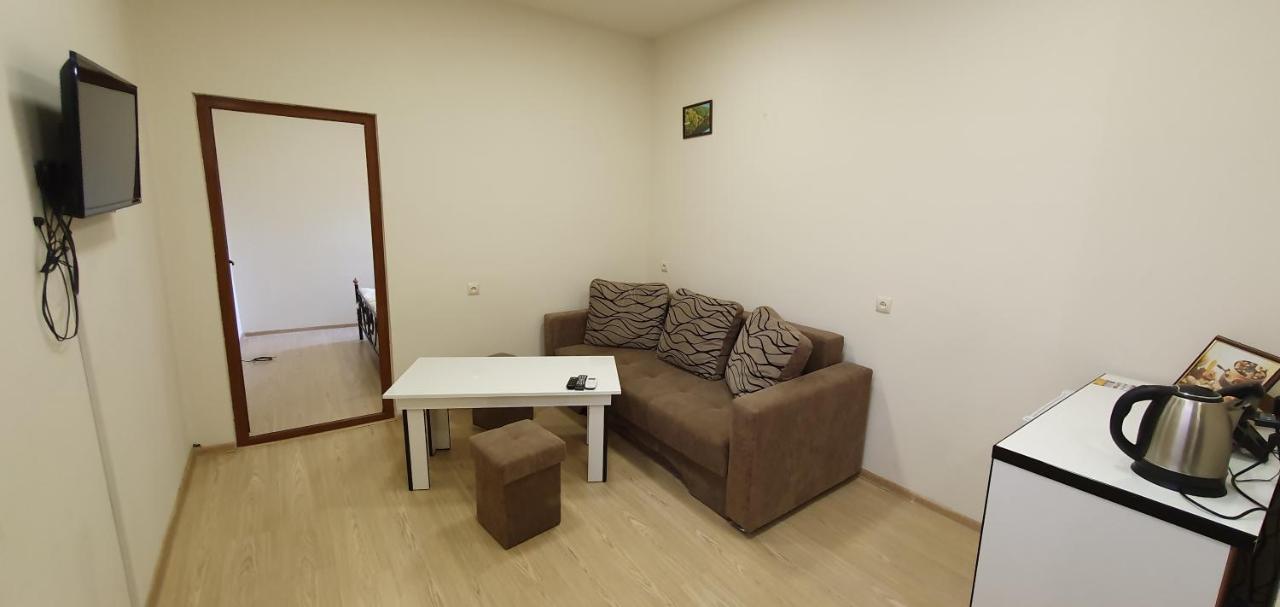 Tempus Hotel-Hostel Erivan Dış mekan fotoğraf