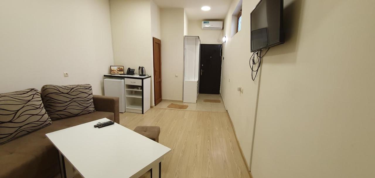 Tempus Hotel-Hostel Erivan Dış mekan fotoğraf