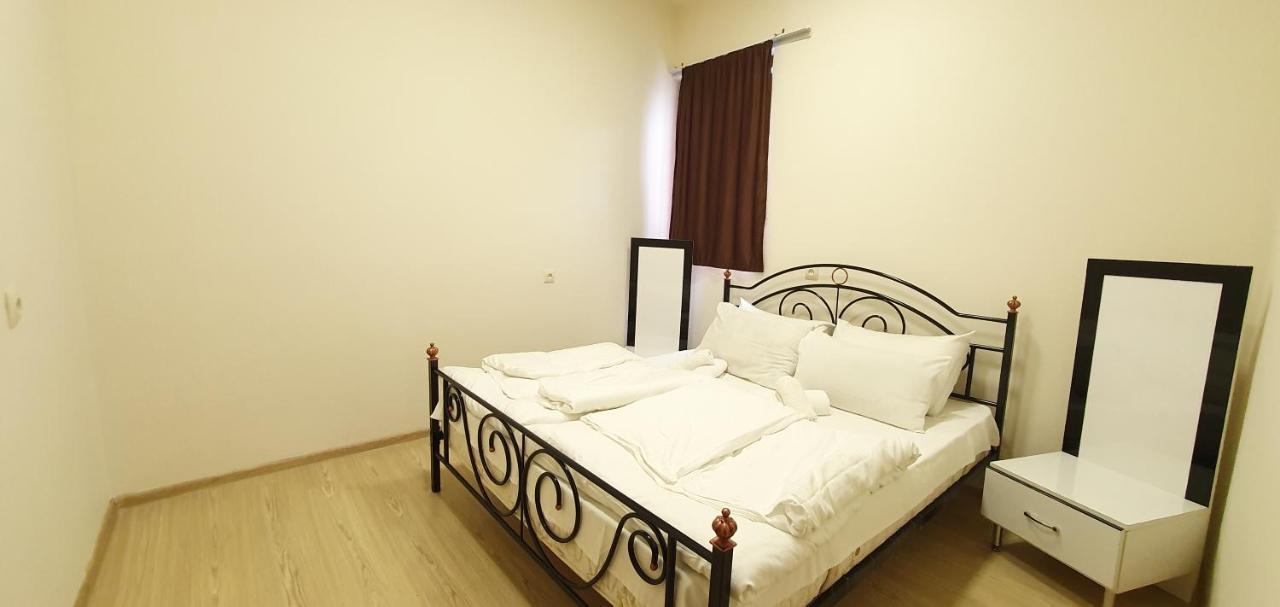 Tempus Hotel-Hostel Erivan Dış mekan fotoğraf