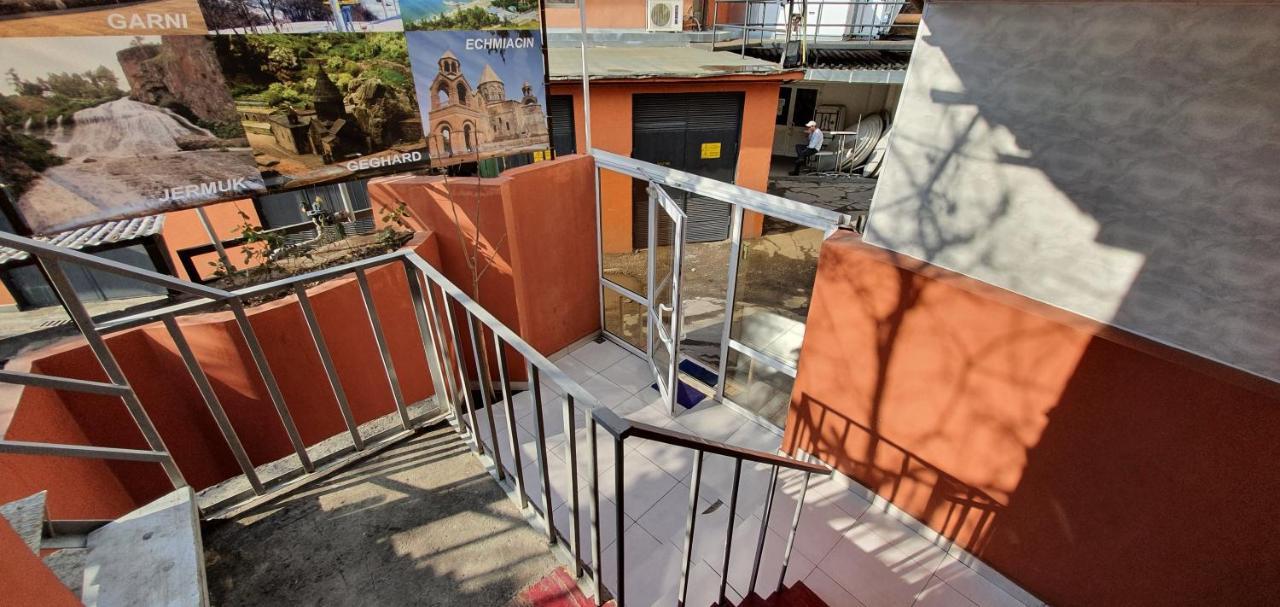 Tempus Hotel-Hostel Erivan Dış mekan fotoğraf